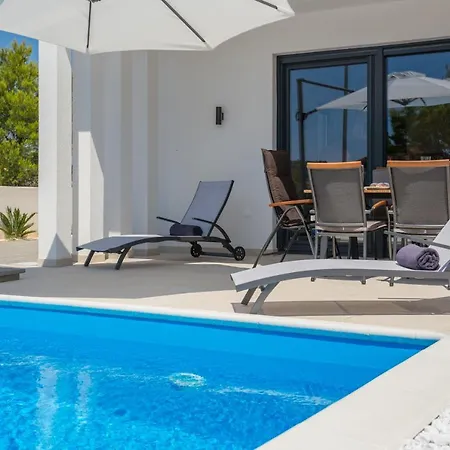 Nadija With Heated Pool * Vodice