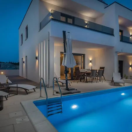 Villa Nadija With Heated Pool Vodice