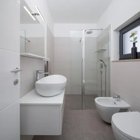 Nadija With Heated Pool Вилла *