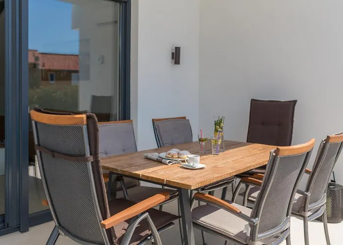 וילה Nadija With Heated Pool *