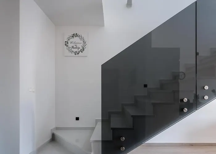 וילה Nadija With Heated Pool