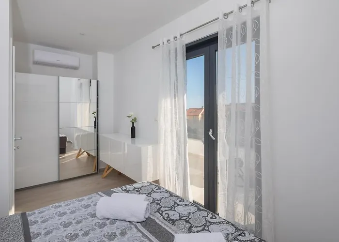 Nadija With Heated Pool * Βόντιτσε